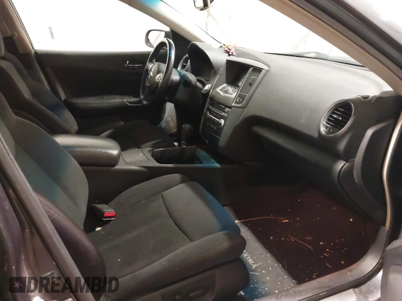 2013 Nissan Maxima SV with VIN 1N4AA5AP5DC801446, listed as a IAAI auction lot 41996092 with 124,823 mi miles and . Bid and sale history available at DreamBid. Image 5.