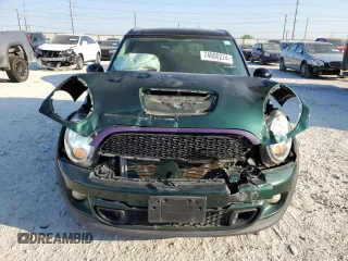 2014 MINI Clubman S z VIN WMWZG3C55ET800310, wystawiony jako Copart lot #74800274 z przebiegiem 97 378 mil mil oraz Szkoda całkowita • Salvage title. Historia ofert i sprzedaży dostępna na DreamBid. Obrazek 5.