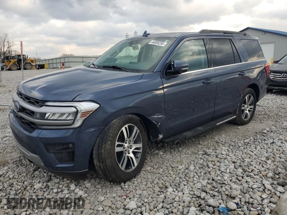 2022 Ford Expedition XLT with VIN 1FMJU1JT2NEA53876, listed as a Copart auction lot 44009255 with 34,632 mi miles and Salvage Title. Bid and sale history available at carsss.com. Image 1.