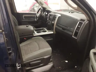 2018 Ram 2500 Big Horn with VIN 3C6UR5DLXJG233378, listed as a IAAI auction lot 41007365 with 96,371 mi miles. Bid and sale history available at carsss.com. Image 5.