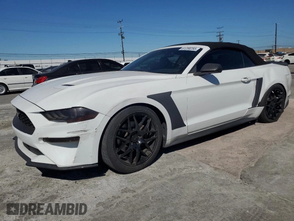2018 Ford Mustang EcoBoost Premium z VIN 1FATP8UH4J5142658, wystawiony jako Copart lot #61258255 z przebiegiem 76 531 mil mil oraz Szkoda całkowita • Salvage title. Historia ofert i sprzedaży dostępna na DreamBid. Obrazek 1.