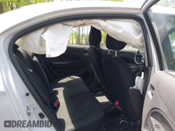 2023 Mitsubishi Mirage SE z VIN ML32FVFJ3PHF00899, wystawiony jako IAAI lot #42106066 z przebiegiem 35 720 mil mil oraz . Historia ofert i sprzedaży dostępna na DreamBid. Obrazek 8.