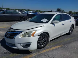 2015 Nissan Altima S z VIN 1N4AL3AP8FC212909, wystawiony jako IAAI lot #41740922 z przebiegiem 167 153 mil mil oraz . Historia ofert i sprzedaży dostępna na DreamBid. Obrazek 2.