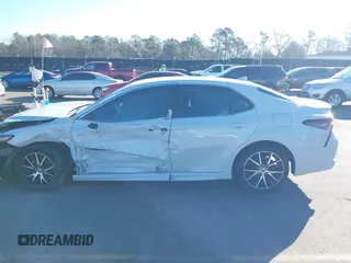 2023 Toyota Camry SE z VIN 4T1G11AK5PU095414, wystawiony jako IAAI lot #41729717 z przebiegiem 35 233 mil mil oraz . Historia ofert i sprzedaży dostępna na DreamBid. Obrazek 14.