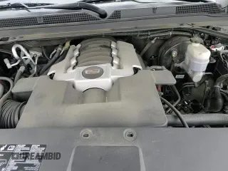 2020 Cadillac Escalade ESV Luxury with VIN 1GYS4HKJ3LR304967, listed as a Copart auction lot 70037125 with 63,197 mi miles and Salvage title. Bid and sale history available at DreamBid. Image 14.