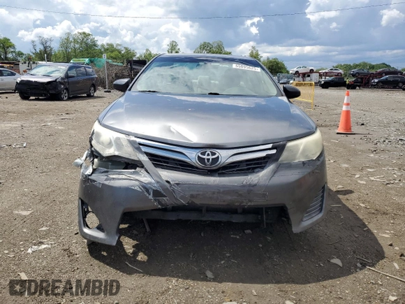 2014 Toyota Camry L with VIN 4T4BF1FKXER365261, listed as a Copart auction lot 55895625 with 170,874 mi miles and Clean Title. Bid and sale history available at DreamBid. Image 5.