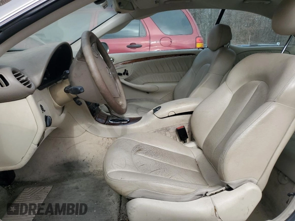 2004 Mercedes-Benz CLK 320 z VIN WDBTJ65JX4F102602, wystawiony jako Copart lot #48133485 z przebiegiem 143 166 mil mil oraz Szkoda całkowita • Salvage title. Historia ofert i sprzedaży dostępna na DreamBid. Obrazek 7.