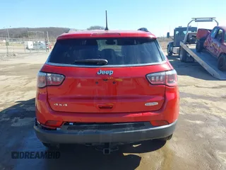 2018 Jeep Compass Latitude with VIN 3C4NJDBB0JT331884, listed as a IAAI auction lot 41737944 with 58,763 mi miles and . Bid and sale history available at DreamBid. Image 16.