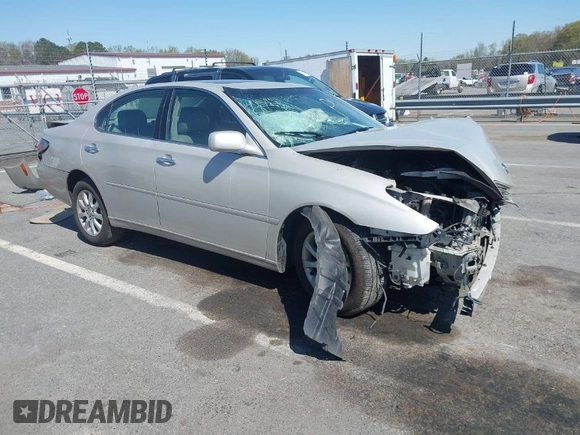 2003 Lexus ES 300 with VIN JTHBF30G530134530, listed as a IAAI auction lot 41875938 with 233,424 mi miles. Bid and sale history available at carsss.com. Image 1.