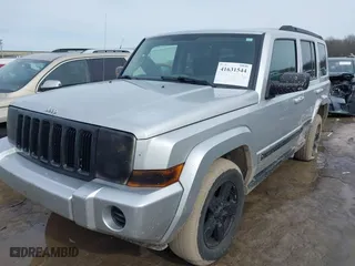 2008 Jeep Commander Sport with VIN 1J8HG48K58C210513, listed as a IAAI auction lot 41631544 with 271,842 mi miles. Bid and sale history available at carsss.com. Image 17.