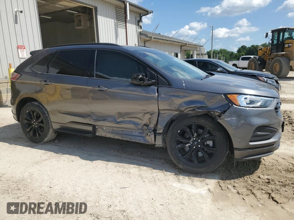 2024 Ford Edge SE z VIN 2FMPK4G98RBA31315, wystawiony jako Copart lot #62712835 z przebiegiem 20 040 mil mil oraz Szkoda całkowita • Salvage title. Historia ofert i sprzedaży dostępna na DreamBid. Obrazek 4.