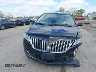 2013 Lincoln MKX with VIN 2LMDJ6JK9DBL37711, listed as a IAAI auction lot 42193737 with 188,360 mi miles. Bid and sale history available at carsss.com. Image 12.