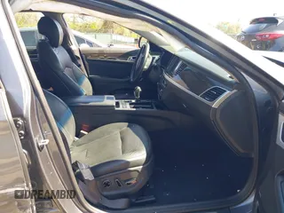 2015 Hyundai Genesis 3.8L with VIN KMHGN4JE5FU095721, listed as a IAAI auction lot 42055501 with 89,517 mi miles. Bid and sale history available at carsss.com. Image 5.