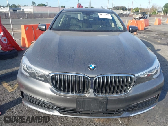 2018 BMW 7 Series 740i with VIN WBA7E2C55JB214987, listed as a IAAI auction lot 41733790 with 96,738 mi miles. Bid and sale history available at carsss.com. Image 12.