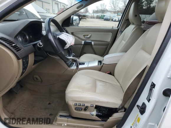 2014 Volvo XC90 with VIN YV4952CZ7E1689841, listed as a Copart auction lot 43952565 with 99,977 mi miles and Salvage Title. Bid and sale history available at carsss.com. Image 7.