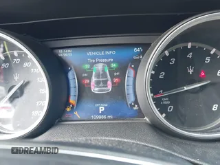 2017 Maserati Levante z VIN ZN661XUA0HX248091, wystawiony jako IAAI lot #41730373 z przebiegiem 109 986 mil mil oraz . Historia ofert i sprzedaży dostępna na DreamBid. Obrazek 16.