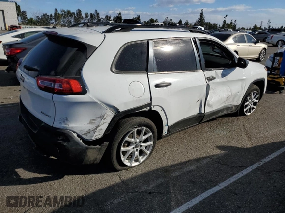 2016 Jeep Cherokee Sport z VIN 1C4PJLAB5GW184503, wystawiony jako Copart lot #87721055 z przebiegiem 107 629 mil mil oraz Szkoda całkowita • Salvage title. Historia ofert i sprzedaży dostępna na DreamBid. Obrazek 3.