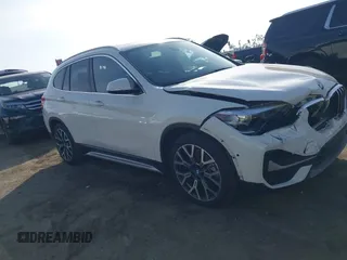 2022 BMW X1 sDrive28i with VIN WBXJG7C05N5U58988, listed as a IAAI auction lot 41466393 with 56,062 mi miles. Bid and sale history available at carsss.com. Image 13.