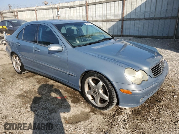 2004 Mercedes-Benz C 230 Kompressor with VIN WDBRF40J34F537291, listed as a Copart auction lot 84292144 with 199,990 mi miles and Clean Title. Bid and sale history available at DreamBid. Image 4.