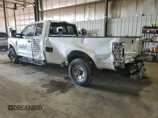 2018 Ford F-250 XL z VIN 1FT7X2A63JED00631, wystawiony jako Copart lot #41529615 z przebiegiem 104 753 mil mil oraz Szkoda całkowita • Salvage title. Historia ofert i sprzedaży dostępna na DreamBid. Obrazek 2.