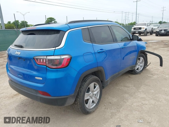 2022 Jeep Compass Latitude with VIN 3C4NJDBB3NT231817, listed as a IAAI auction lot 42070320 with 44,804 mi miles and . Bid and sale history available at DreamBid. Image 4.