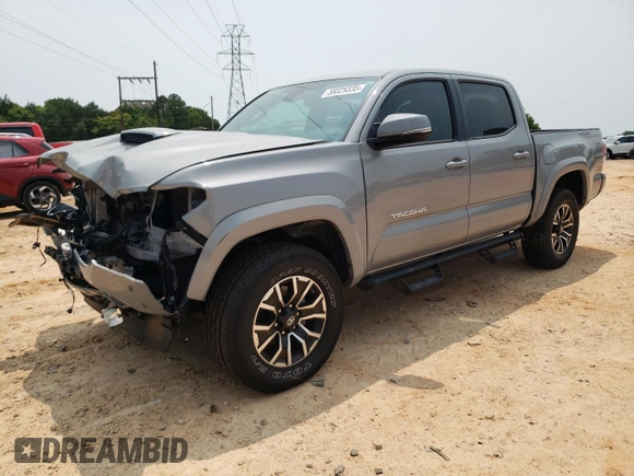 2021 Toyota Tacoma SR5 z VIN 5TFAZ5CN2MX099562, wystawiony jako Copart lot #59329335 z przebiegiem 23 570 mil mil oraz Czysty tytuł • Clean title. Historia ofert i sprzedaży dostępna na DreamBid. Obrazek 1.