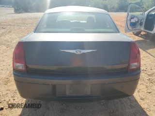 2006 Chrysler 300 z VIN 2C3KA43R06H318491, wystawiony jako Copart lot #53830045 z przebiegiem 179 090 mil mil oraz Szkoda całkowita • Salvage title. Historia ofert i sprzedaży dostępna na DreamBid. Obrazek 6.