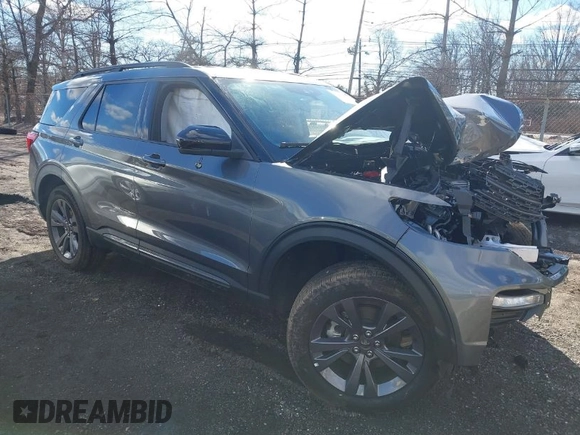 2024 Ford Explorer XLT with VIN 1FMSK8DH9RGA53555, listed as a IAAI auction lot 41497203 with 2,167 mi miles. Bid and sale history available at carsss.com. Image 1.