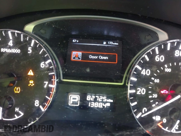 2015 Nissan Pathfinder S with VIN 5N1AR2MN2FC643352, listed as a IAAI auction lot 42065631 with 82,725 mi miles. Bid and sale history available at carsss.com. Image 7.