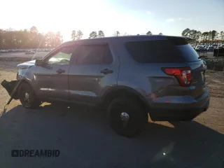 2018 Ford Police Interceptor Utility z VIN 1FM5K8AT7JGA57808, wystawiony jako Copart lot #82631264 z przebiegiem 123 019 mil mil oraz Szkoda całkowita • Salvage title. Historia ofert i sprzedaży dostępna na DreamBid. Obrazek 2.