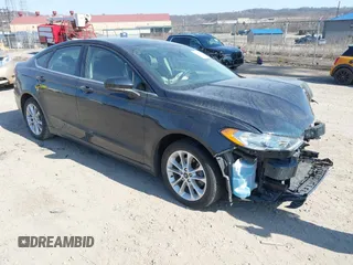 2020 Ford Fusion SE with VIN 3FA6P0LU4LR262988, listed as a IAAI auction lot 41768189 with 64,086 mi miles and . Bid and sale history available at DreamBid. Image 1.