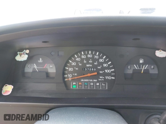 1992 Toyota Pickup DLX z VIN 4TARN81PXNZ004395, wystawiony jako IAAI lot #41729264 z przebiegiem 137 289 mil mil oraz . Historia ofert i sprzedaży dostępna na DreamBid. Obrazek 7.
