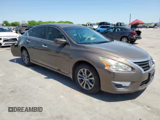 2015 Nissan Altima SL with VIN 1N4AL3AP3FN917539, listed as a Copart auction lot 52883995 with 109,409 mi miles and Clean title. Bid and sale history available at DreamBid. Image 4.