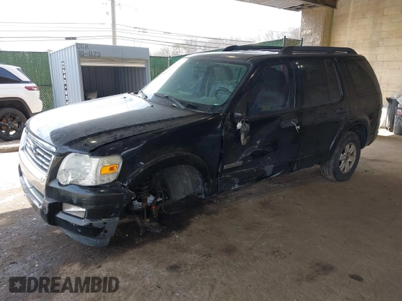2006 Ford Explorer XLT with VIN 1FMEU73846UB53904, listed as a IAAI auction lot 41644809 with 132,986 mi miles. Bid and sale history available at carsss.com. Image 17.