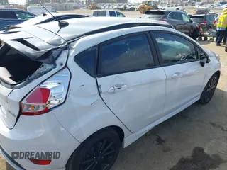 2019 Ford Fiesta ST-Line z VIN 3FADP4DJ1KM112318, wystawiony jako IAAI lot #42322602 z przebiegiem 57 205 mil mil oraz . Historia ofert i sprzedaży dostępna na DreamBid. Obrazek 15.
