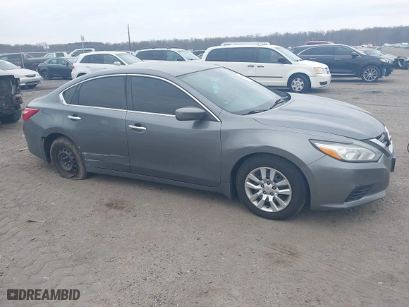 2017 Nissan Altima 2.5 SR with VIN 1N4AL3AP0HC498094, listed as a IAAI auction lot 41679063 with 137,827 mi miles. Bid and sale history available at carsss.com. Image 13.