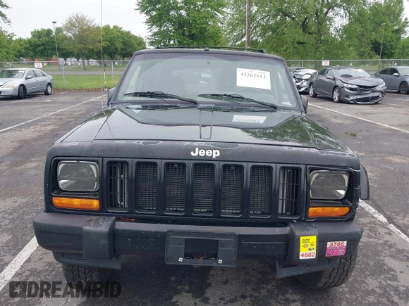 2000 Jeep Cherokee with VIN 1J4FF48S5YL182045, listed as a IAAI auction lot 42262612 with 192,292 mi miles and . Bid and sale history available at DreamBid. Image 12.