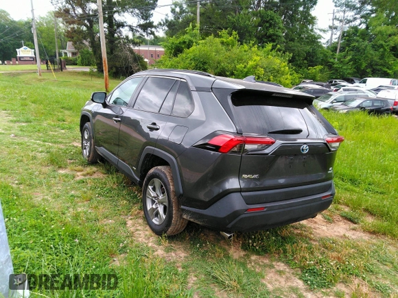 2023 Toyota RAV4 Hybrid LE z VIN 4T3MWRFV4PU090900, wystawiony jako IAAI lot #42299116 z przebiegiem 61 177 mil mil oraz . Historia ofert i sprzedaży dostępna na DreamBid. Obrazek 3.