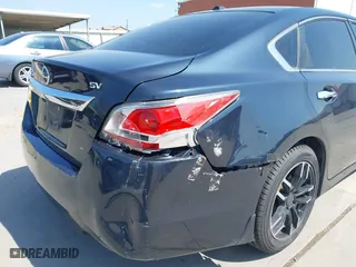 2015 Nissan Altima 2.5 S with VIN 1N4AL3AP1FC290299, listed as a IAAI auction lot 42049687 with 125,864 mi miles. Bid and sale history available at carsss.com. Image 19.