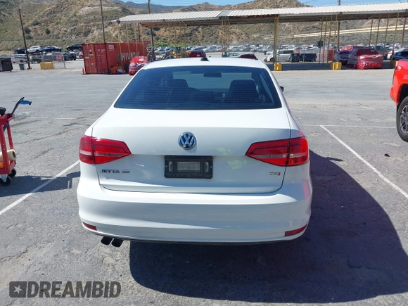 2015 Volkswagen Jetta SE с VIN 3VWD17AJ3FM352152, выставлен на аукционе IAAI как лот 42374530 с пробегом 96 432 миль миль и . История ставок и продаж доступна на DreamBid. Изображение 16.
