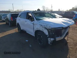 2024 Kia Sorento S z VIN 5XYRL4JCXRG273002, wystawiony jako IAAI lot #42092542 z przebiegiem 8444 mil mil oraz . Historia ofert i sprzedaży dostępna na DreamBid. Obrazek 1.