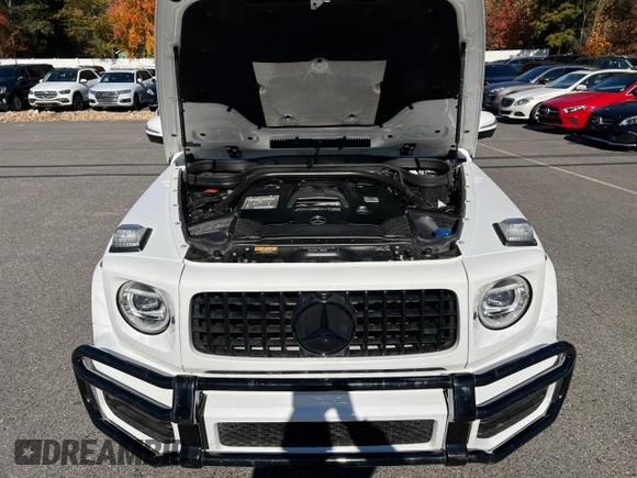 2019 Mercedes-Benz G 63 AMG with VIN WDCYC7HJ8KX308215, listed as a Copart auction lot 77123674 with 93,594 mi miles and Clean Title. Bid and sale history available at DreamBid. Image 8.