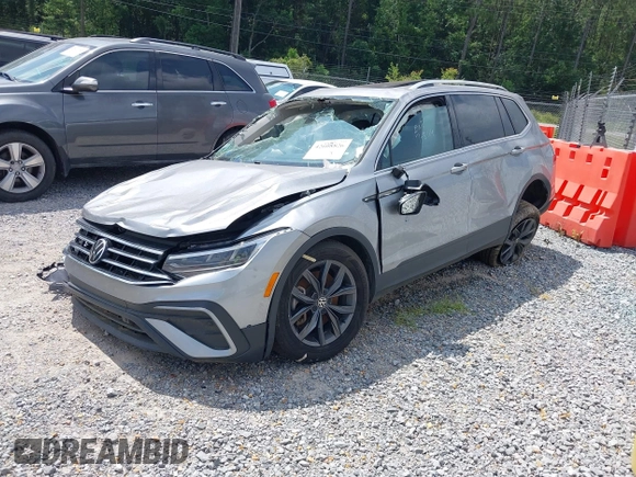 2022 Volkswagen Tiguan SE z VIN 3VV3B7AXXNM167936, wystawiony jako IAAI lot #42608826 z przebiegiem Nie podano mil oraz . Historia ofert i sprzedaży dostępna na DreamBid. Obrazek 2.