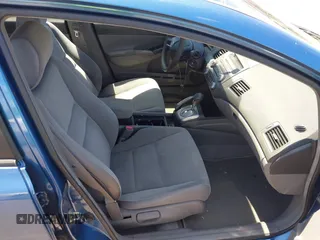 2006 Honda Civic LX with VIN 1HGFA165X6L020751, listed as a IAAI auction lot 41924544 with 92,380 mi miles and . Bid and sale history available at DreamBid. Image 5.