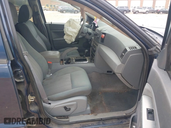2005 Jeep Grand Cherokee Laredo with VIN 1J4GS48K45C510826, listed as a IAAI auction lot 42100641 with 250,717 mi miles and . Bid and sale history available at DreamBid. Image 5.