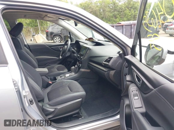 2020 Subaru Forester Premium z VIN JF2SKAJC1LH457523, wystawiony jako IAAI lot #42304635 z przebiegiem 30 390 mil mil oraz . Historia ofert i sprzedaży dostępna na DreamBid. Obrazek 5.