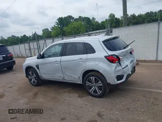 2024 Mitsubishi Outlander S z VIN JA4ARUAU8RU026106, wystawiony jako IAAI lot #42261854 z przebiegiem 5 439 mil mil oraz . Historia ofert i sprzedaży dostępna na DreamBid. Obrazek 15.