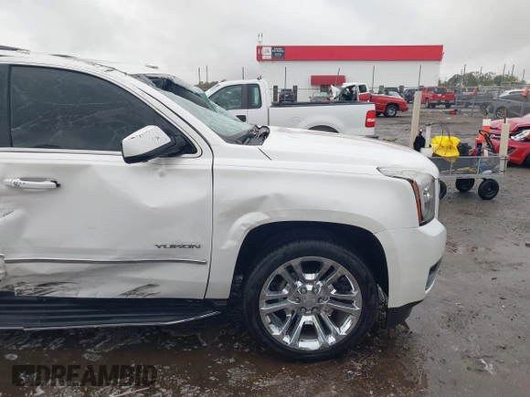 2018 GMC Yukon SLT with VIN 1GKS1BKC8JR392851, listed as a IAAI auction lot 40744741 with 117,028 mi miles. Bid and sale history available at carsss.com. Image 17.