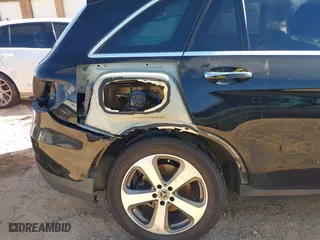 2018 Mercedes-Benz GLC with VIN WDC0G4KB0JV096681, listed as a IAAI auction lot 41744660 with 99,149 mi miles. Bid and sale history available at carsss.com. Image 18.