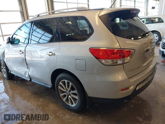 2016 Nissan Pathfinder Platinum with VIN 5N1AR2MM1GC636319, listed as a IAAI auction lot 41604985 with 138,053 mi miles. Bid and sale history available at carsss.com. Image 3.